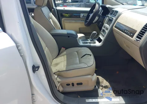 2010 Lincoln Mkx z USA, uszkodzony, nr VIN 2LMDJ8JC9ABJ01205